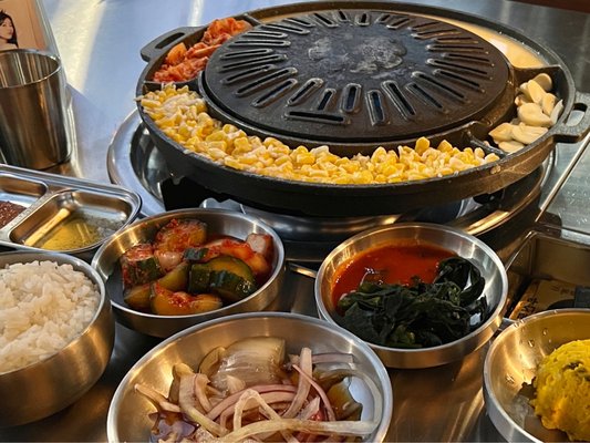 Daldongnae Korean BBQ - MTL Bishop by null