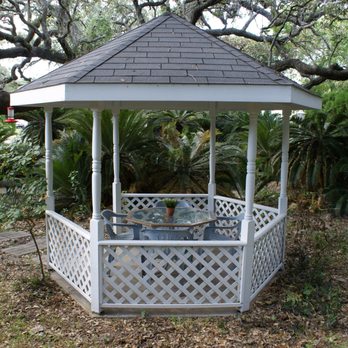 Anthony's By The Sea - Celebrate your anniversary, birthday or a special night out with a romantic dinner for two in our gazebo. - Bed & Breakfast Near Me - Rockport, Texas