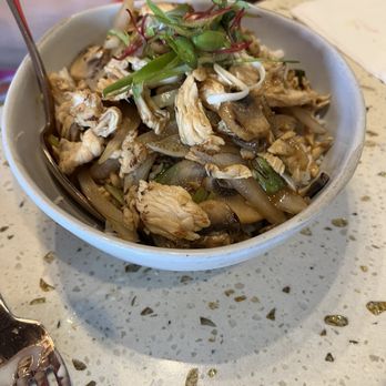 Trinity Street Food - Chicken Rice Bowl - Thai Near Me - Houston, Texas Trinity Street Food - Chicken Rice Bowl - Thai Near Me - Houston, Texas