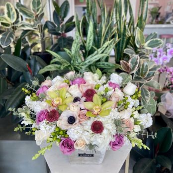 Le Fleur IV - Florists Near Me - Costa Mesa, California