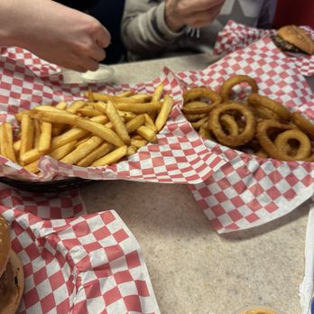 Burger Barn - Food - Burgers Near Me - Dunsmuir, California