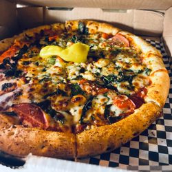 Blackstone Pub & Eatery - Mediterranean pizza !