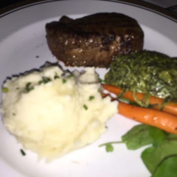 Arroyo Chop House - Petite Filet Mignon - Steakhouses Near Me - Pasadena, California Arroyo Chop House - Petite Filet Mignon - Steakhouses Near Me - Pasadena, California