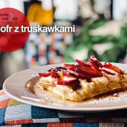 Woda Sodowa - Gofr z truskawkami