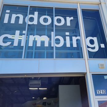 Blocworks - Outdoor signage - Gyms Near Me - Oklahoma City, Oklahoma