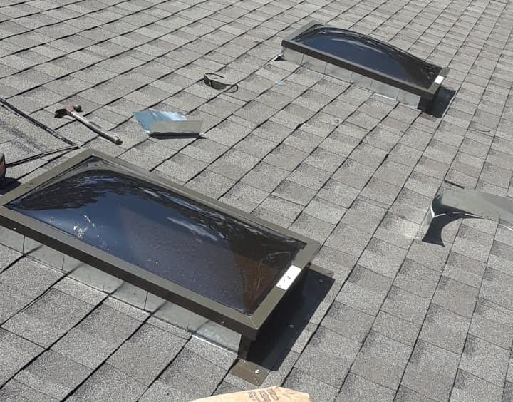 Slide of Hernandez Roofing