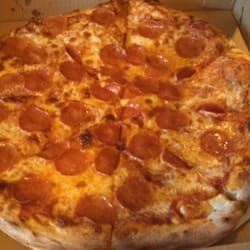 Hideaway Pizza - Pepperoni pizza