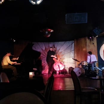 Cliff Bell's - Jazz band, 4.20.14 - Bars Near Me - Detroit, Michigan