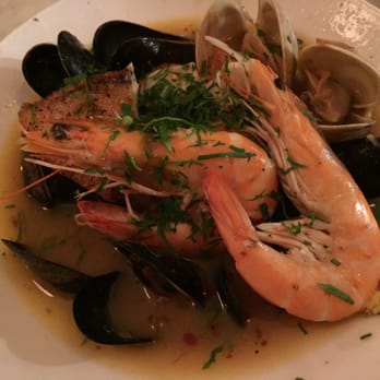 Neptune Oyster - Ciopinno - Seafood Near Me - Boston, Massachusetts Neptune Oyster - Ciopinno - Seafood Near Me - Boston, Massachusetts