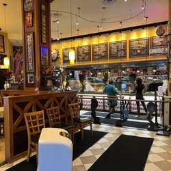 Carolina Kitchen - The front area as you enter . Beautiful interior and great service.