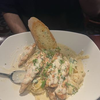 Pappadeaux Seafood Kitchen - Chicken Fettuccine Alfredo - Seafood Near Me - San Antonio, Texas Pappadeaux Seafood Kitchen - Chicken Fettuccine Alfredo - Seafood Near Me - San Antonio, Texas