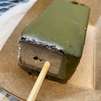 Mister - Double Oreo +matcha dip - Ice Cream & Frozen Yogurt Near Me - Vancouver, British Columbia