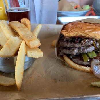 Orange County Brewers - Triple burger - Breweries Near Me - Lake Mary, Florida