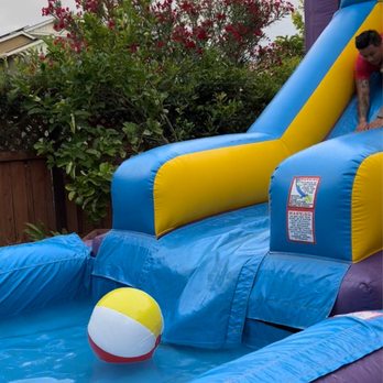 Tiny Tanks Jumpers - Jumper with water slide combo!  Hella fun! I even went in! Lol. - Party Equipment Rentals Near Me - Manteca, California