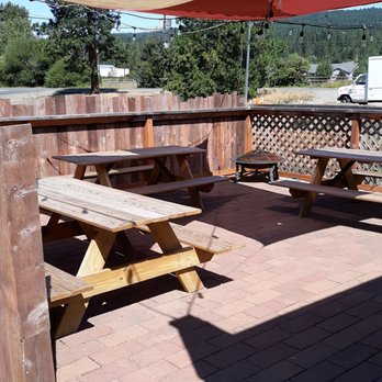 Taneum Creek Brewing - Backyard area - Breweries Near Me - Cle Elum, Washington Taneum Creek Brewing - Backyard area - Breweries Near Me - Cle Elum, Washington
