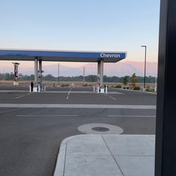 Chevron - Gassing up !
