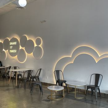 Sunright Tea Studio - Seating area - Bubble Tea Near Me - Gardena, California Sunright Tea Studio - Seating area - Bubble Tea Near Me - Gardena, California