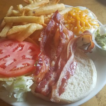 Manapalan Diner - Guacamole bacon burger - Diners Near Me - Manalapan, New Jersey Manapalan Diner - Guacamole bacon burger - Diners Near Me - Manalapan, New Jersey