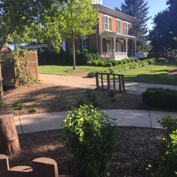 Peck Farm Park - Gorgeous nature center and surrounding grounds - Parks Near Me - Geneva, Illinois