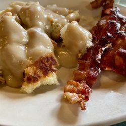 Tartan Restaurant - Biscuit with gravy and bacon