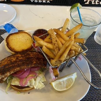 Big B’s Fish Joint - Blackened Mahi-mahi with Happy hour margarita!! - Seafood Near Me - Atlanta, Georgia