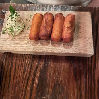 Juniper - Puffy potatoes - Italian Near Me - Austin, Texas