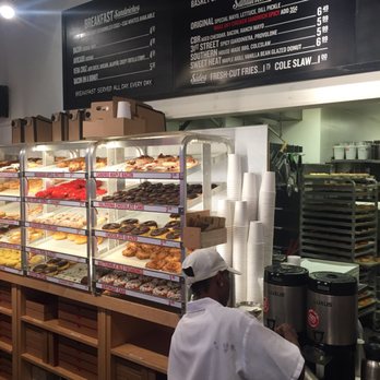 Do-Rite Donuts & Chicken - Donuts Near Me - Chicago, Illinois