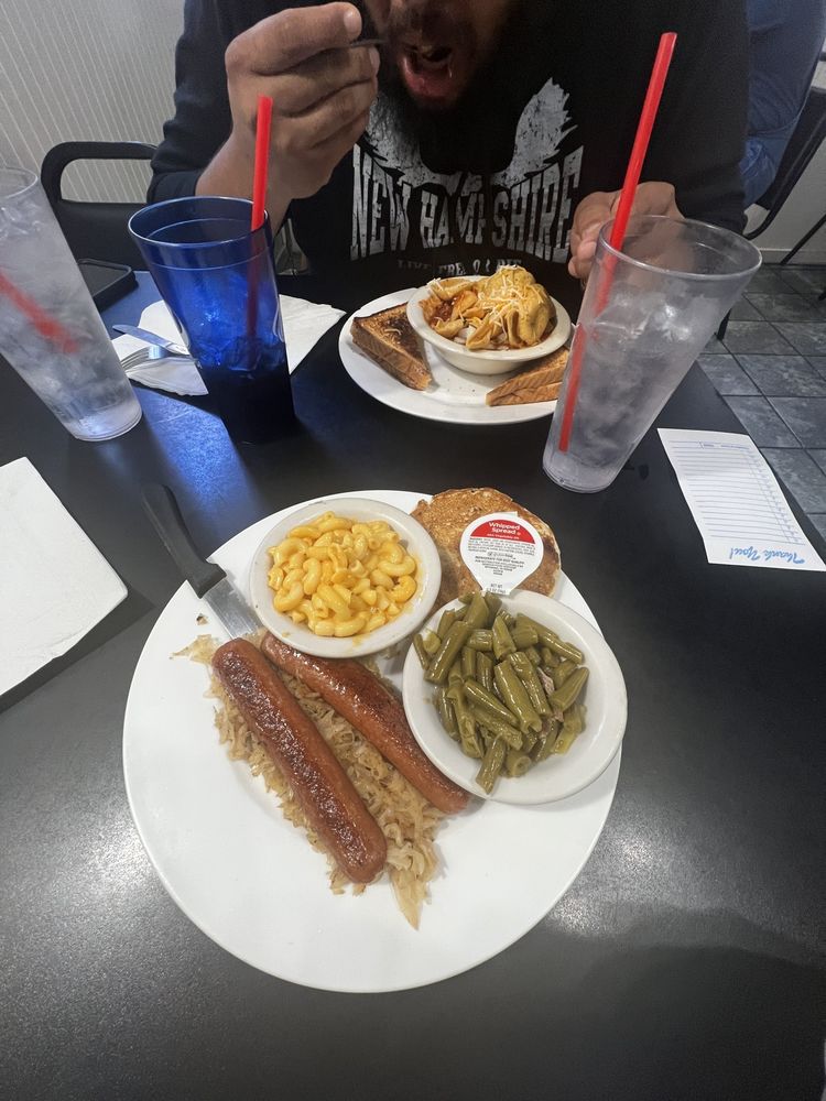 CANDY’S KITCHEN Updated October 2024 10 Photos 1890 US60, Marion