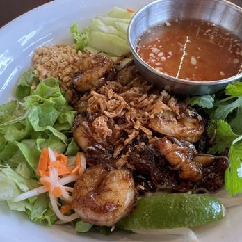 Photastic - My Bun Ca Ri with shrimp (vermicelli noodle salad) - fantastic - Vietnamese Near Me - Vero Beach, Florida