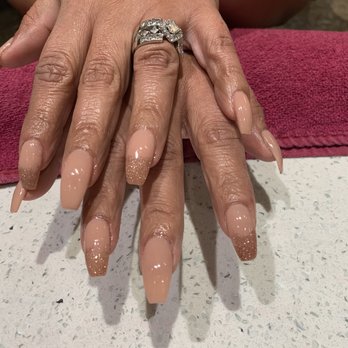 Qnail Bar - Nude and rose gold dip - Skin Care Near Me - Goodyear, Arizona Qnail Bar - Nude and rose gold dip - Skin Care Near Me - Goodyear, Arizona