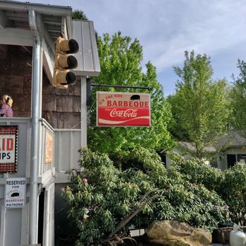 On the Side Bbq - a sign for a barbecue restaurant - Barbeque Near Me - Cashiers, North Carolina
