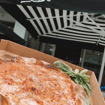 DC Pie Co - Brooklyn Brick Oven Pie - Bars Near Me - Miami, Florida DC Pie Co - Brooklyn Brick Oven Pie - Bars Near Me - Miami, Florida