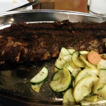 Saddle Ranch - Dry rub Ribs with veggies.  Tasted ok. - Steakhouses Near Me - Orange, California
