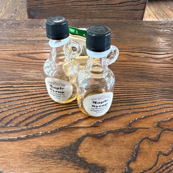 Smithy Cafe at 9 Main - Real maple syrup.  Woo hoo - Cafes Near Me - Washington, Connecticut