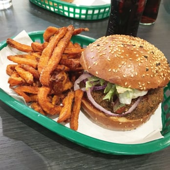 Take Hallali Burger - Burgers Near Me - Kassel, HE