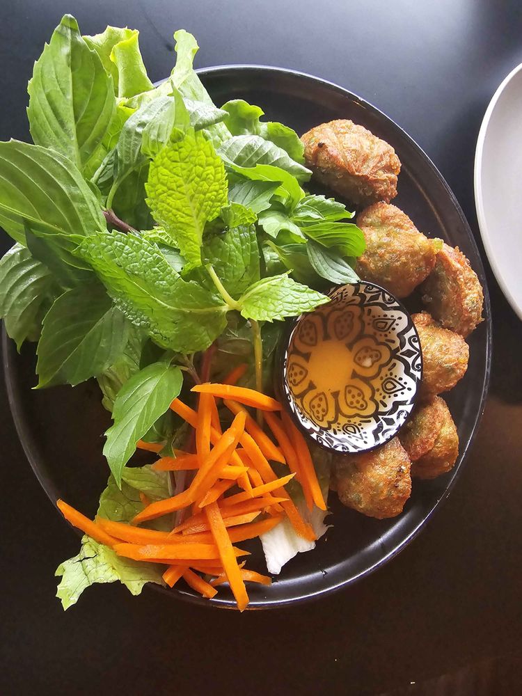 Nhau Vietnamese Kitchen & Bar Logo