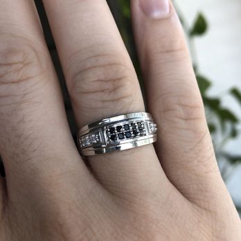 World Jewels - Custom 14k white gold men's fashion ring w/ black and white diamonds - Jewelry Near Me - Los Angeles, California World Jewels - Custom 14k white gold men's fashion ring w/ black and white diamonds - Jewelry Near Me - Los Angeles, California