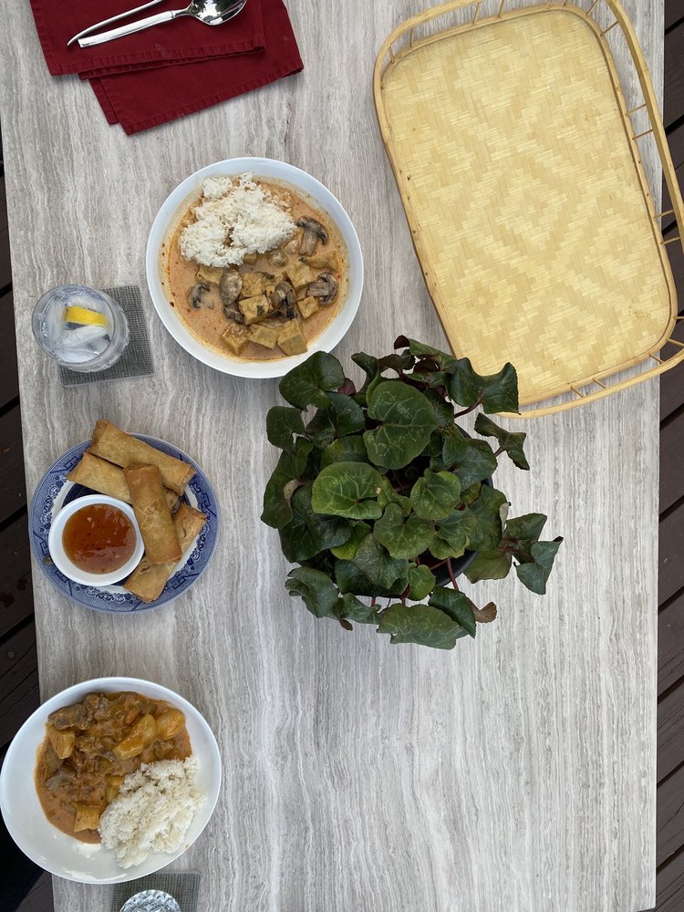 SAWAN THAI KITCHEN 26 Photos & 51 Reviews Thai 4765 Lynwood