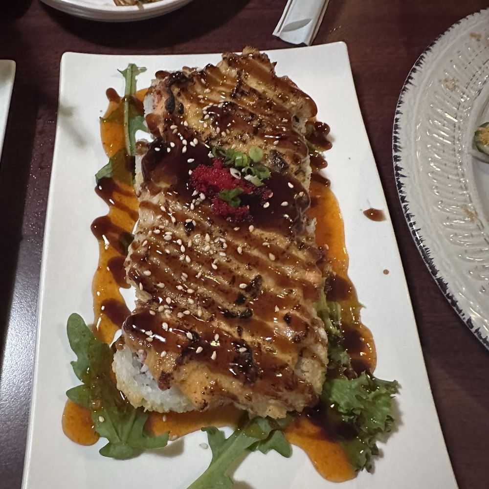 Ginza Sushi - Bomb roll - Sushi Bars Near Me - Honolulu, Hawaii Ginza Sushi - Bomb roll - Sushi Bars Near Me - Honolulu, Hawaii