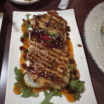 Ginza Sushi - Bomb roll - Sushi Bars Near Me - Honolulu, Hawaii