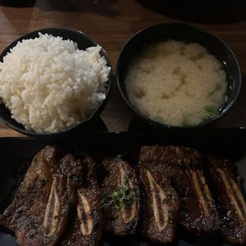 Kan Sushi - Short Ribs Rice Miso Soup - Sushi Bars Near Me - Honolulu, Hawaii Kan Sushi - Short Ribs Rice Miso Soup - Sushi Bars Near Me - Honolulu, Hawaii