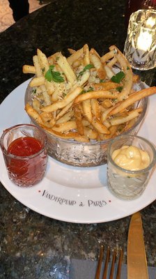 Vanderpump à Paris by null