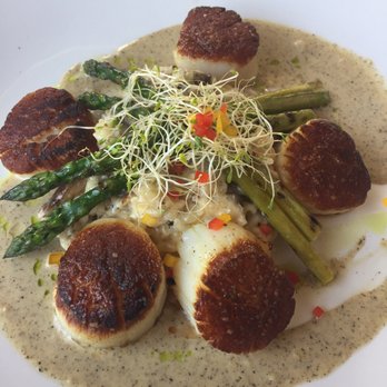 Nemo Grille - Diver Sea Scallops - New American Near Me - Avon, Ohio