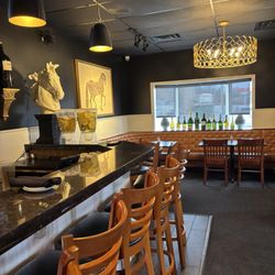 Taxi's Grille & Bar