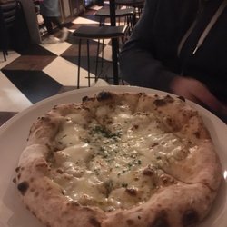 Bronx Napoli - Fantastic new pizzeria with the authentic Italian feel. Hand made pasta with weekly specials.