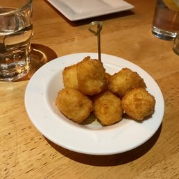 Amazing fried halloumi with honey Amazing fried halloumi with honey