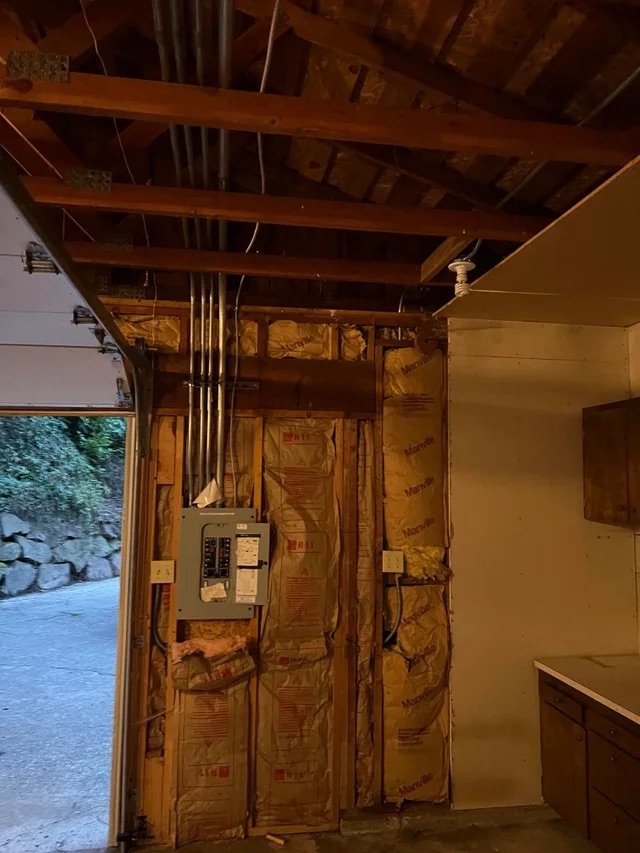 Slide of R Electrical Services