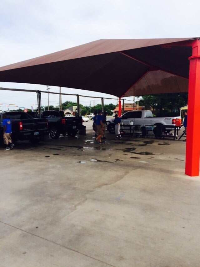 FOUR SEASONS FAST LUBE & CAR WASH Updated September 2024 S 27th St