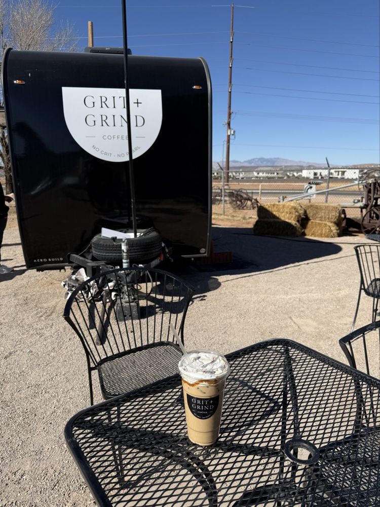 Grit and Grind Coffee Logo
