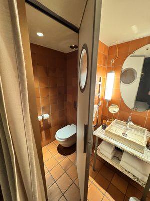 MOB HOTEL Paris les Puces by null MOB HOTEL Paris les Puces by null